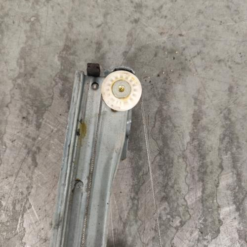 121577187-dabaff16-ce2f-4bd3-a41d-1817dba707b7-Piece-Leve-vitre-electrique-arriere-droit-827008880R-RENAULT-CLIO-4-PHASE-1-BREAK-b8ffcefd1edf34912a5133c9a1edab20905381c7f1bc3171f9a01ece8ea61753_m.jpg