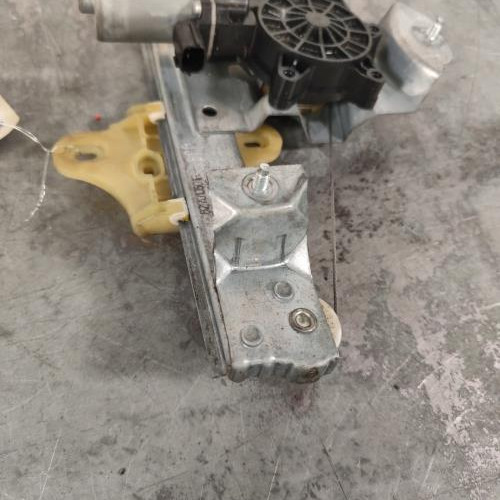 121577188-697e809d-3eba-45e9-97aa-27763948e1ce-Piece-Leve-vitre-electrique-arriere-gauche-827010501R-RENAULT-CLIO-4-PHASE-1-BREAK-16506c91440a7cf589f6f1f77f89253f2ab53dd4e263b36104b9c1f1cbb9775e_m.jpg