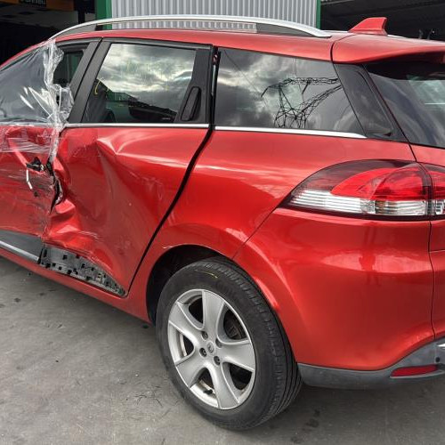Vehicule-RENAULT-CLIO%25204%2520PHASE%25201%2520BREAK-2015-a7163ef401cec00c3471ae46e0a2021522efe77cfa6c71470287719124168d89_m.jpg
