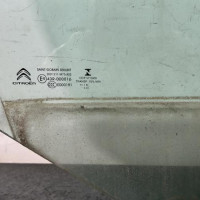 121578392-f52db8df-b950-474e-8fb4-e4ac59e92d71-Piece-Vitre-avant-droit-9675833280-CITROEN-C4-PICASSO-2-PHASE-1-d309e95641ec02fb1c736f561ee414676f502957c3ff1b0a59da90aa2fd15f28_m.jpg