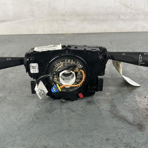 Com (Bloc Contacteur Tournant+Commodo Essuie Glace+Commodo Phare)