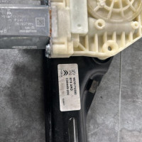 121582617-4c3ed382-aba3-4cc2-9a87-da071740c9c2-Piece-Leve-vitre-electrique-arriere-droit-9826076480-CITROEN-C4-PICASSO-2-PHASE-1-0ee45f2e36843a0442b1f53f46e124517bb718bfa7898c3a4679469789fce961_m.jpg