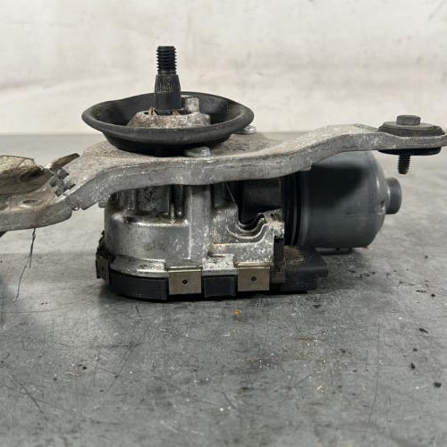 Moteur essuie glace avant droit