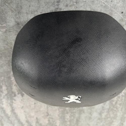 121590114-b5d2c7b1-00ee-498f-9838-afcd133eebde-Piece-Air-bag-conducteur-96783105ZD-PEUGEOT-308-2-PHASE-1-3a03b5befe84ea0dc282c859566ad01584b297c5b62b198e995b05c141c09a30_m.jpg