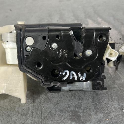 121596742-a886adad-7d10-44c7-9787-f36d1b5eef4d-Piece-Fermeture-centralisee-avant-gauche-8X1837015C-AUDI-A3-3-SPORTBACK-PHASE-1-cc5e603b6261a93462f7fb91ce9246b41b65ce1e9b7019ca43c6c79086d75081_m.jpg