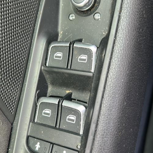 Interrupteur de leve vitre avant gauche