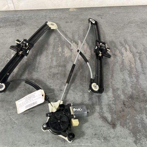 Leve vitre electrique avant gauche