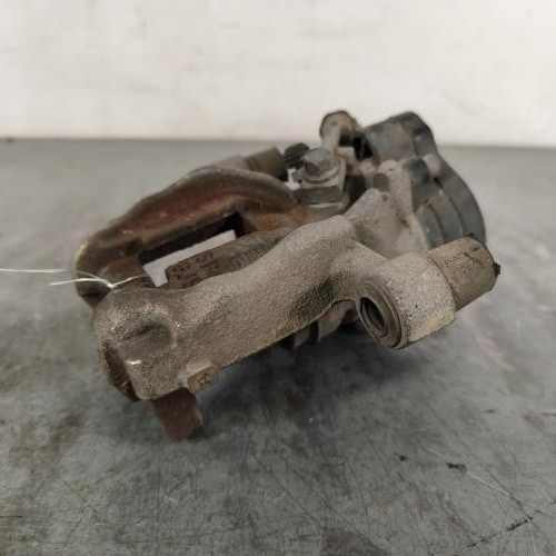 121596922-bb78f753-48d3-4580-82cf-d9f7888a4901-Piece-Etrier-arriere-droit-freinage-8V0615424D-AUDI-A3-3-SPORTBACK-PHASE-1-c1ff9da3f1e8eecbba311126793706e93d8917779555c85a23c5f659509c512a_m.jpg