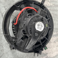 121596935-7476887d-0ecc-49d9-a398-38b24eee7d76-Piece-Ventilateur-chauffage-5Q1819021H-AUDI-A3-3-SPORTBACK-PHASE-1-ef238c3aa2ac058cfeba0ca3eabd4c58a42970a75b7c2d5e98ecd3caeebe6f3b_m.jpg