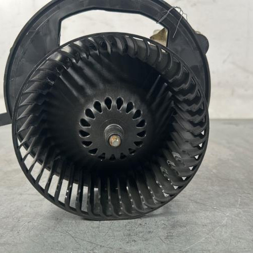 121596935-91e9c712-33a8-4a8e-9973-ab79b188aad3-Piece-Ventilateur-chauffage-5Q1819021H-AUDI-A3-3-SPORTBACK-PHASE-1-3897d2d07132fa72711343848bd3d72510fc1c3ae3cc3bae1095e2d4eb40fea5_m.jpg