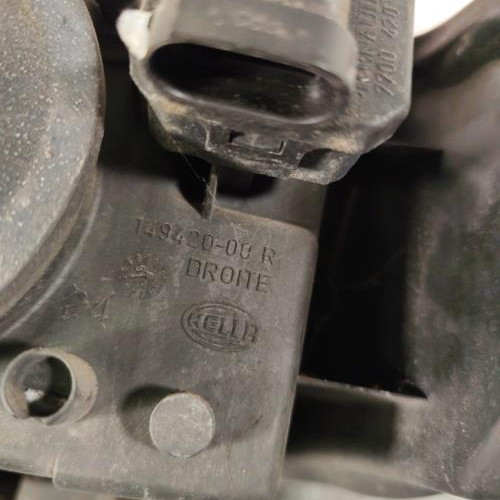 121797538-7e0100b5-e1b9-41fc-8852-c89ca7db236d-Piece-Optique-avant-principal-droit-feuxphare-7701047881-RENAULT-LAGUNA-1-PHASE-2-BREAK-09999e5f2867fbe8217e3de0a2317fcb795295fbe4d9ba8c162fe7631c0dbdfd_m.jpg