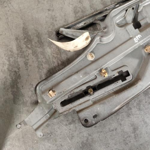 121797744-6c542ea0-b8bb-4081-8c06-3d5dc1672b08-Piece-Leve-vitre-electrique-avant-gauche-7701367867-RENAULT-LAGUNA-1-PHASE-2-BREAK-9a7a8fb981c9321f28f85ef677ef6b1a4a6050a2026ae3600bba7bc49d3ddec3_m.jpg