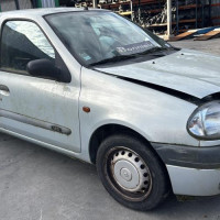 Vehicule-RENAULT-CLIO%25202%2520PHASE%25201-2000-b4f475f7615f93638405f565adb0b7b7f08b35eb3918567f4e4017d708a76077_m.jpg