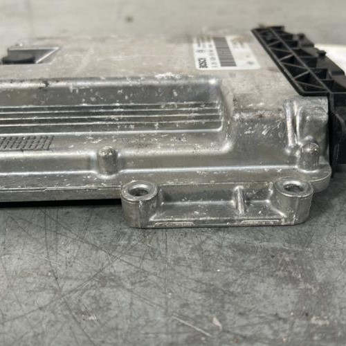 121921561-2c1680bc-2368-40a4-9490-f61b7a5bc4aa-Piece-Calculateur-moteur-237104627R-RENAULT-KANGOO-2-PHASE-2-10df97f039f89bdf8860952931c54e8169d90ef141db4091d69575f354b98b71_m.jpg