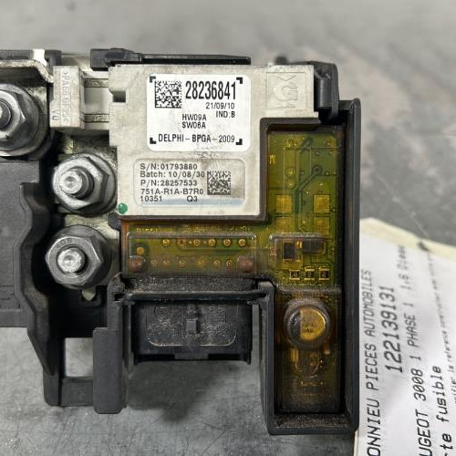 122139131-35430539-b18c-4f44-99c1-572afe8f45d8-Piece-Porte-fusible-9666527580-PEUGEOT-3008-1-PHASE-1-d1c21f1c36db47625e3a642b86a704bc88c53231c72d2d65252bd0b5c5e7cc10_m.jpg