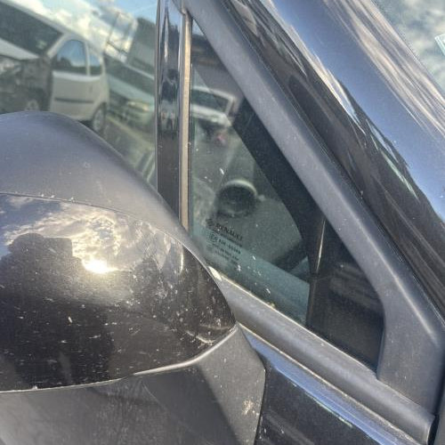 Custode avant droit (porte)