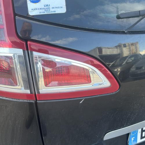 Feu arriere secondaire gauche (feux)