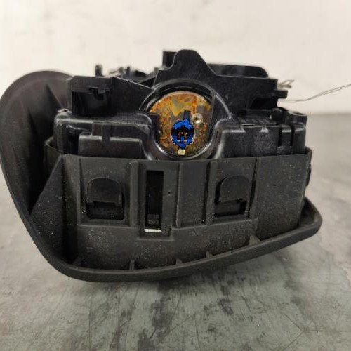 122369710-d06c4d40-82c7-4e81-a52d-b577dd1bcb2e-Piece-Air-bag-conducteur-985701921R-RENAULT-SCENIC-3-PHASE-1-193edef530be2b0de138890895139455c71ff9ffe7fd1965758ffd12dab097f7_m.jpg