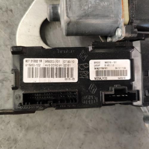 122369742-2256de44-7921-4c37-b0a9-95362f179be6-Piece-Leve-vitre-electrique-avant-gauche-807212569R-RENAULT-SCENIC-3-PHASE-1-30a0f5a58fb013552af06aebf9238980baf695c3975daeebed2e5d2a913e3e24_m.jpg