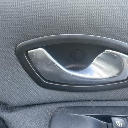 Poignee interieur avant droit