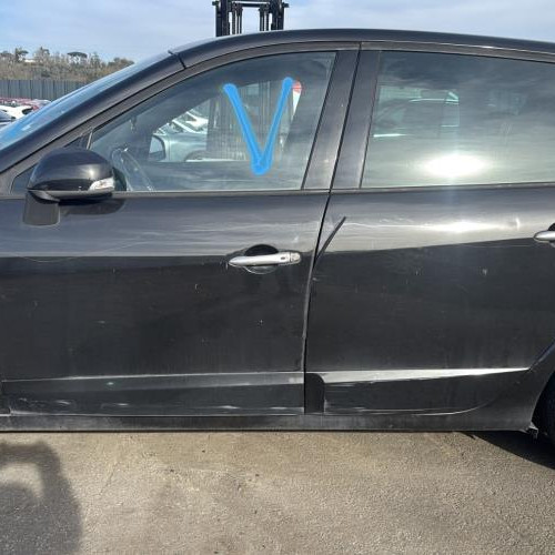 Vehicule-RENAULT-SCENIC%25203%2520PHASE%25201-2010-b7556e9f6f99f9e2cad9865f119ba29fa456cc35644af87f0efb929e0e33cc37_m.jpg