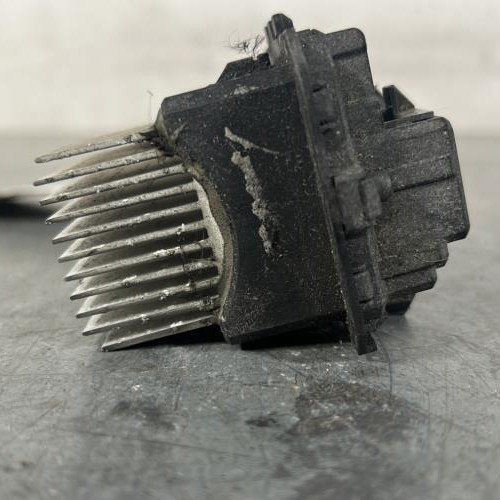 122372527-9894ef10-0165-4e0b-98a8-7a1771771348-Piece-Resistance-chauffage-7701209850-RENAULT-SCENIC-3-PHASE-1-461156167e216a3ed32183d668cb86c9b37720038b4693df1065917dc5e303d3_m.jpg