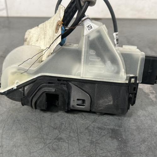 122372547-50566a18-931a-4c0c-8c83-c7a404323b62-Piece-Fermeture-centralisee-avant-gauche-9816343480-PEUGEOT-PARTNER-3-PHASE-1-10cd0cb7d3325c0b11eb683e20b71f58eebb267274790c1098ece7590d1d4270_m.jpg