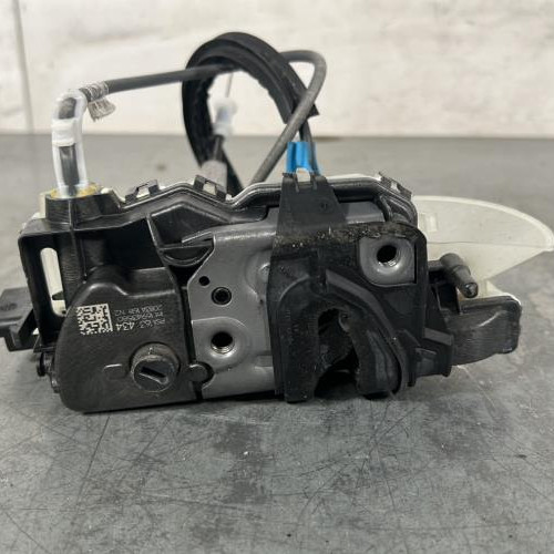 122372547-c35bb458-38ba-4823-aab8-f58c85738783-Piece-Fermeture-centralisee-avant-gauche-9816343480-PEUGEOT-PARTNER-3-PHASE-1-d919bcdf4ae7b58d3e9e78e6eb58aea6061c354c1b28c4738e77ecab959c491a_m.jpg