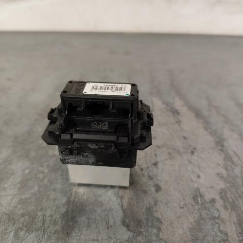 122376380-a89abb5a-3e12-4a7e-8b3b-584adc332a5b-Piece-Resistance-chauffage-7701209850-RENAULT-SCENIC-3-PHASE-3-ecdefcf8171071de5b068839ae6e44980a45685b7863673dc4b37ac5ab7edeef_m.jpg