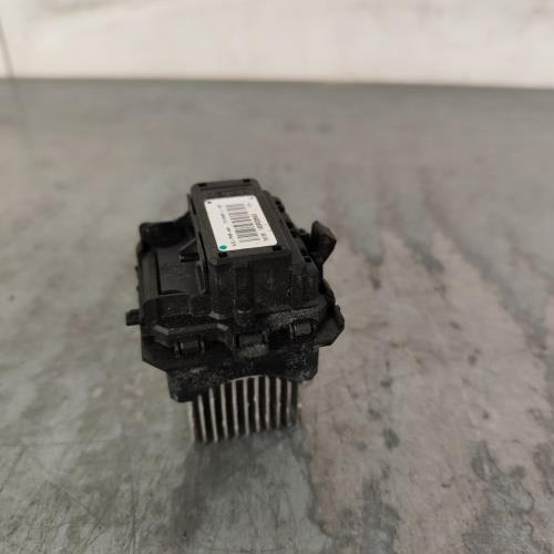 122376380-97da6001-dbc0-43f5-9171-b2f162d8168b-Piece-Resistance-chauffage-7701209850-RENAULT-SCENIC-3-PHASE-3-d0f1abb6861881fb0d94daad32b63163c4e4c6f9096a2824e99026d4d9cdcbf7_m.jpg