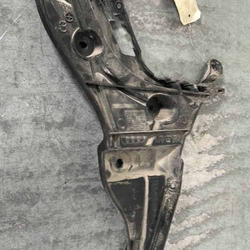 Support de pare chocs arriere