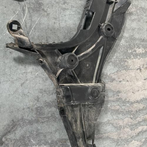 122385938-881e602e-8af9-4970-ac15-5667957d931e-Piece-Support-de-pare-chocs-arriere-8V4807378A-AUDI-A3-3-SPORTBACK-PHASE-1-a9fd8f5d6634f5754e1d96ab3e97c21e2f66858608e47f57c972a77d4e4cccdf_m.jpg