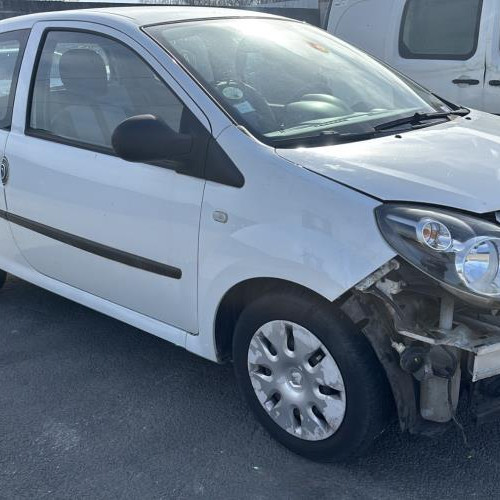 Vehicule-RENAULT-TWINGO%25202%2520PHASE%25201-2010-be9dd0d1e56057e1df61051f45929ae0e8871b70c31b30ffebb4d308c1cb4999_m.jpg