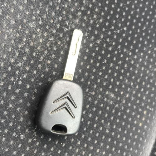 Vehicule-CITROEN-C4%25201%2520PHASE%25201-2007-5d6197cfe6656b1b42ebb1f4fe281335e8afa5e7b613b73d0672607ab0a3541b_m.jpg
