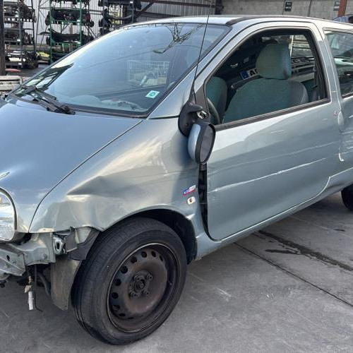 Vehicule-RENAULT-TWINGO%25201%2520PHASE%25203-2004-15a750fddcc28b46a333da4ce6861c664f940eaced0a020b891a4c146963d653_m.jpg