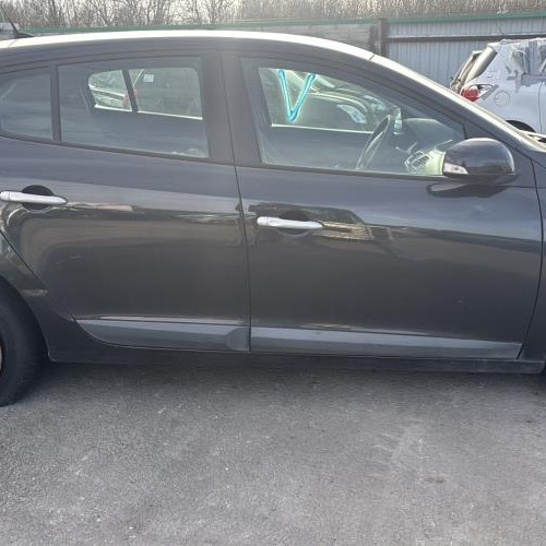 Vehicule-RENAULT-MEGANE%25203%2520PHASE%25201-2010-b1e8ea3af8b7a4ed455e0186046c7fd9e4f83dd534856e306ed146e95f35c056_m.jpg