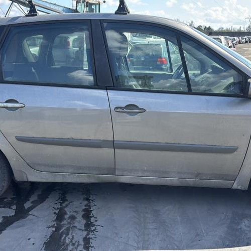 Vehicule-RENAULT-SCENIC%25202%2520PHASE%25202-2007-480f8876ead694b36d79b8cf3b7aebfc7da77996ecb813aaa047ac0f2bcfa3b3_m.jpg