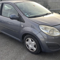 Vehicule-RENAULT-TWINGO%25202%2520PHASE%25201-2009-912f40b802bcdcc42be71208c226ed840463df1de350655560598fda9ee2d6c6_m.jpg