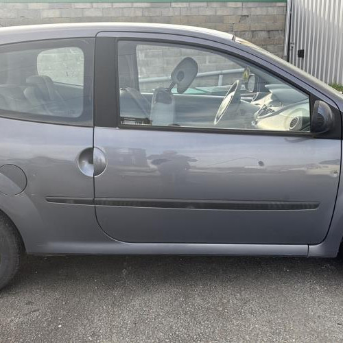 Vehicule-RENAULT-TWINGO%25202%2520PHASE%25201-2009-fc08cd39fe8cd8c8cf62d9185de257cba291408843022d863f784ad604208e73_m.jpg