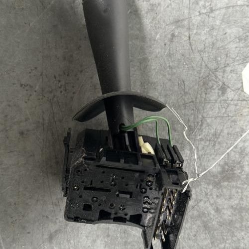 123173415-090d2afb-9d5b-4133-9bd9-b3a09cbbcd74-Piece-Commodo-dessuie-glaces-7701048915-RENAULT-TWINGO-2-PHASE-1-91b29b3aaadaac9e641cdc4d1638838d3f0855b494ef57d634b9097e1f505141_m.jpg