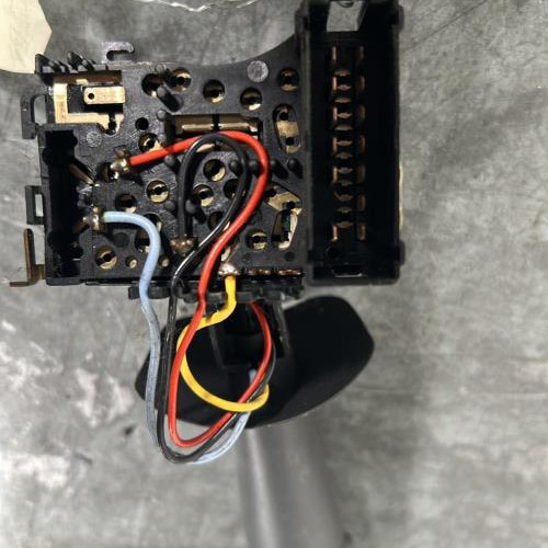 123173416-e74fcfae-a400-40b7-ab47-ae3aa50ff05a-Piece-Commodo-phare-7701072111-RENAULT-TWINGO-2-PHASE-1-5db357e1dd24379640a6c63fd90fa7f105c9982ee41973ffdc69313f08f418c7_m.jpg
