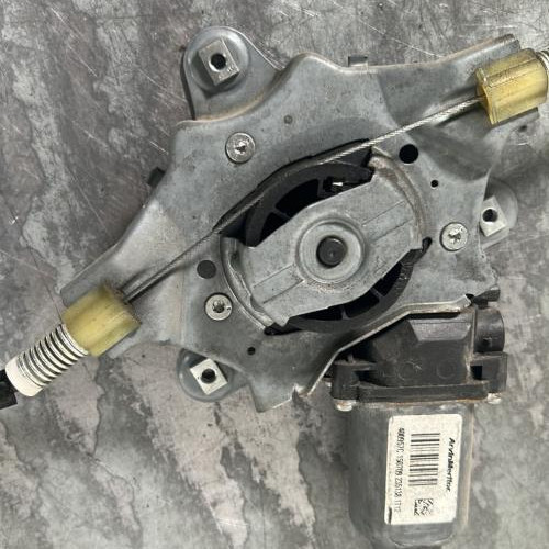 123173425-a96f5a2f-e9da-443c-a522-a35e3f1f4cac-Piece-Leve-vitre-electrique-avant-gauche-8200384743-RENAULT-TWINGO-2-PHASE-1-9fc6de229e88115c4d2e12350c3e84c3a96ea039765343f8d24dcf218bd1f6c9_m.jpg