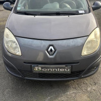 Vehicule-RENAULT-TWINGO%25202%2520PHASE%25201-2009-082cef0a81305f243cfaf04827ada6826c2e26d3f66caa2a54d29b22654ab3b0_m.jpg