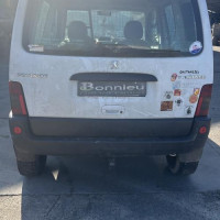 Vehicule-PEUGEOT-PARTNER%25201%2520PHASE%25202-2004-12c82a978e61f47687b297c3de6630f52232f1fee4f9f60456a8e03bee4b0281_m.jpg