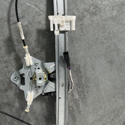123354048-a32a3475-8578-433b-92c3-e31560e18c97-Piece-Leve-vitre-electrique-avant-gauche-9221G3-PEUGEOT-PARTNER-1-PHASE-2-68c707786f02b3718cde5dfcc4e50c8f4231eff046b2328de2889a209a6a02a2_m.jpg