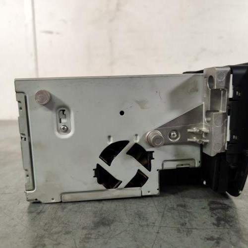 123387177-643c9151-a4c0-4556-b548-eaa95036af11-Piece-Autoradio-dorigine-2469000616-MERCEDES-CLASSE-GLA-156-PHASE-1-87c653df4b785ff47af8b2f428c8c5ec3bee86a2459053baa4a1b12b3ab229f2_m.jpg