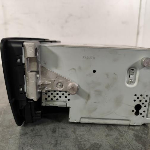 123387177-98c622c1-ffb8-44dd-a4f5-bb3291069327-Piece-Autoradio-dorigine-2469000616-MERCEDES-CLASSE-GLA-156-PHASE-1-7148743504b671242ef51695d43140e41959acd7d83d6cd7509832e853c00853_m.jpg