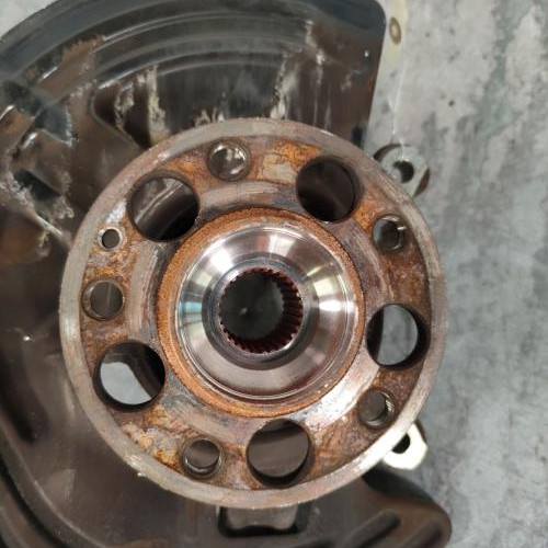 123387498-a54eee33-7e04-4751-a50d-9ebc6e362588-Piece-Fusee-avant-droit-2463320601-MERCEDES-CLASSE-GLA-156-PHASE-1-2df25ba3371bbe32155a5df7ff0f350448725bd4f20a972ce20d986108e33f52_m.jpg