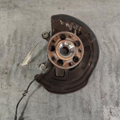 Fusee avant gauche