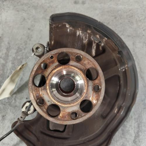 123387499-e6c25e51-f47e-4c8b-beb4-7127fa2811fe-Piece-Fusee-avant-gauche-2463320501-MERCEDES-CLASSE-GLA-156-PHASE-1-5be6a9981bd69c2c30c8c234e98ce20ca8bfa4b2389e22629e60f07eee18deb8_m.jpg